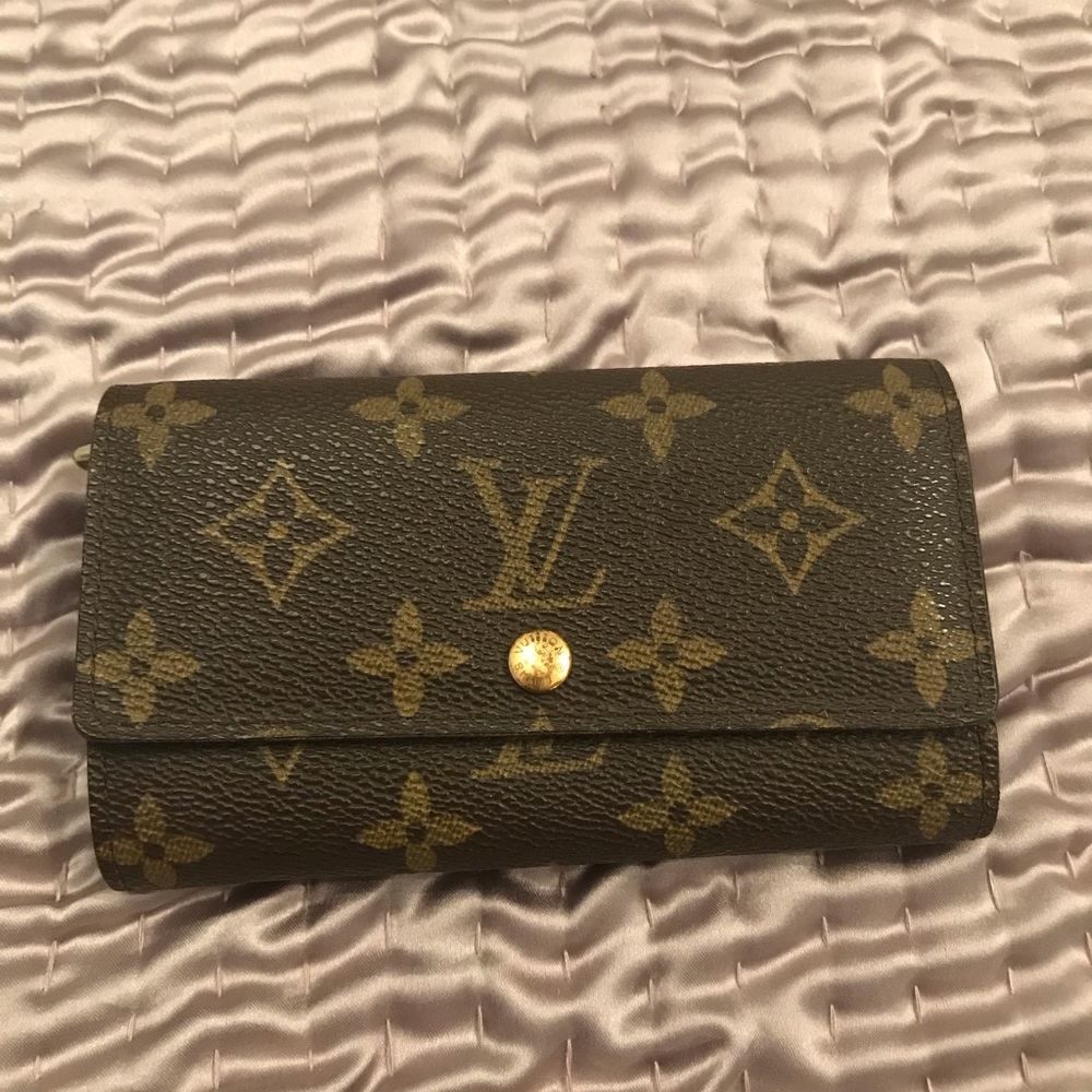 100% Authentic Louis Vuitton wallet
